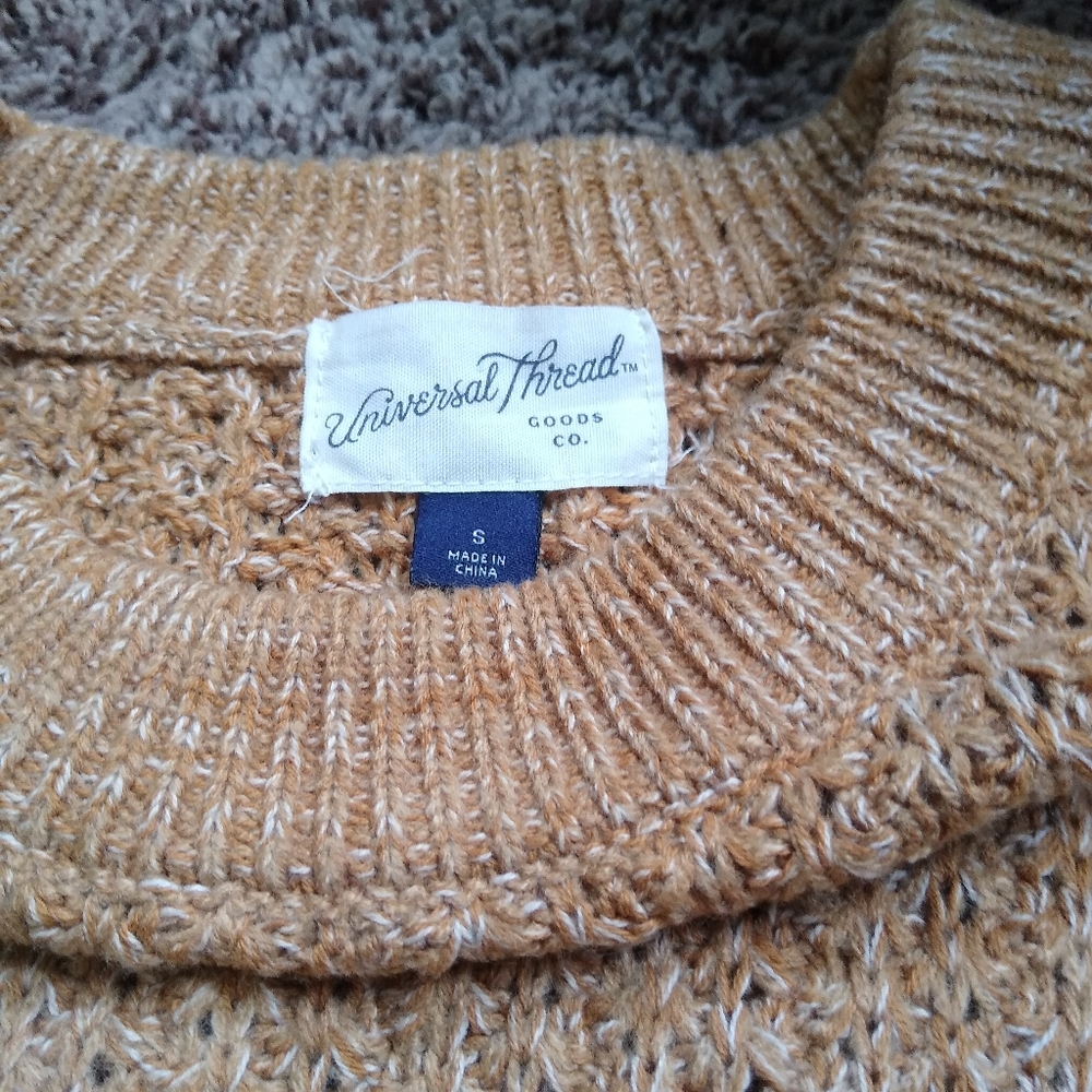 Sweater - Picture 2 of 3